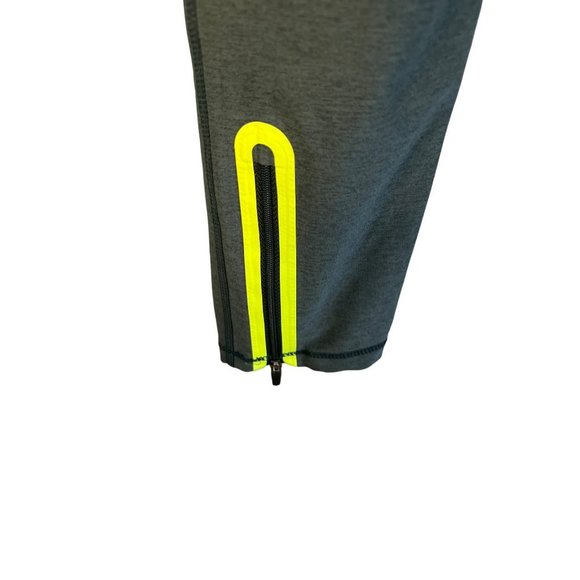 895‎ Spruce Green Performance Leggings Medium Zippered Legs Perforated Panels - Picture 3 of 7